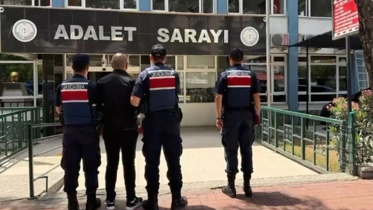 20 ilde FETÖ'ye operasyon; 50 gözaltı