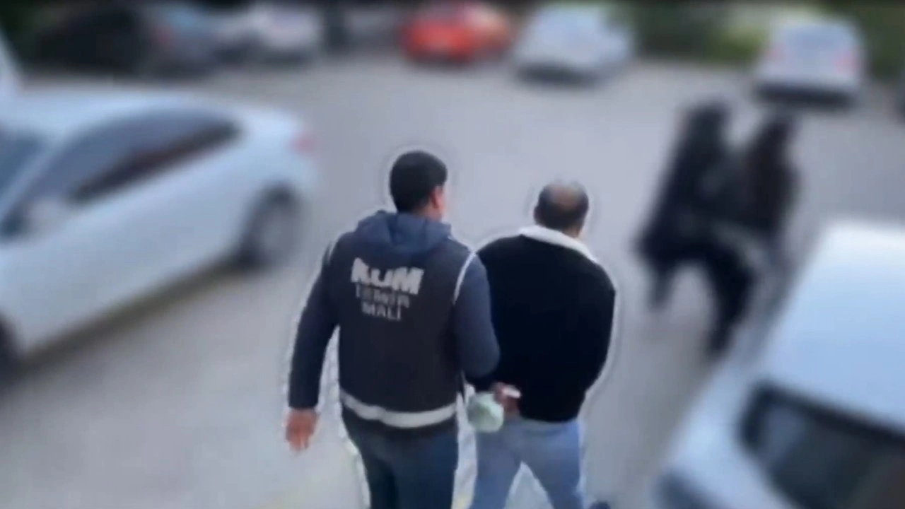 52 ilde tefeci, dolandırıcı ve mali suç örgütlerine operasyon; 179 gözaltı