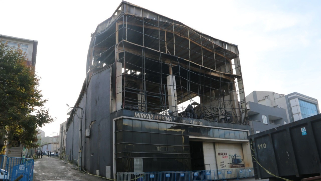 6 kişinin öldüğü kozmetik fabrikasındaki yangının çıkış nedeni raporlandı