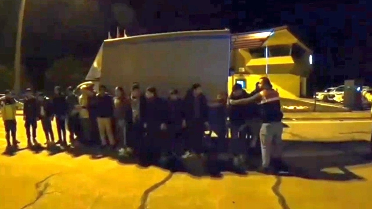 81 ilde 972 d&uuml;zensiz g&ouml;&ccedil;men yakalandı