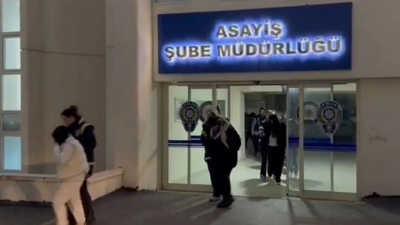 Ankara'da 'taciz' numarasıyla gasp iddiasına 6 tutuklama