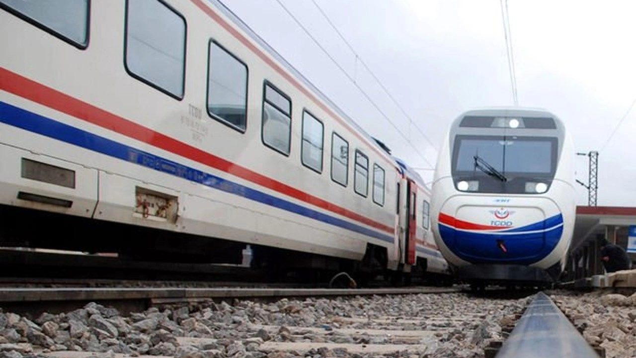 Ankara-İstanbul arasında ek YHT seferleri konuldu