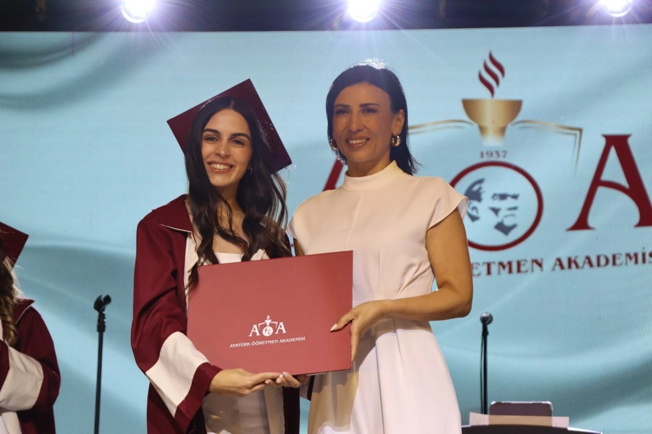 AÖA, 2024- 2025 Akademik Yılı mezunlarını uğurladı