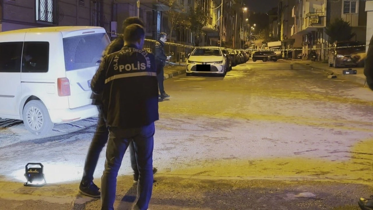 Arnavutköy'de silahlı saldırı: 1'i ağır 2 yaralı