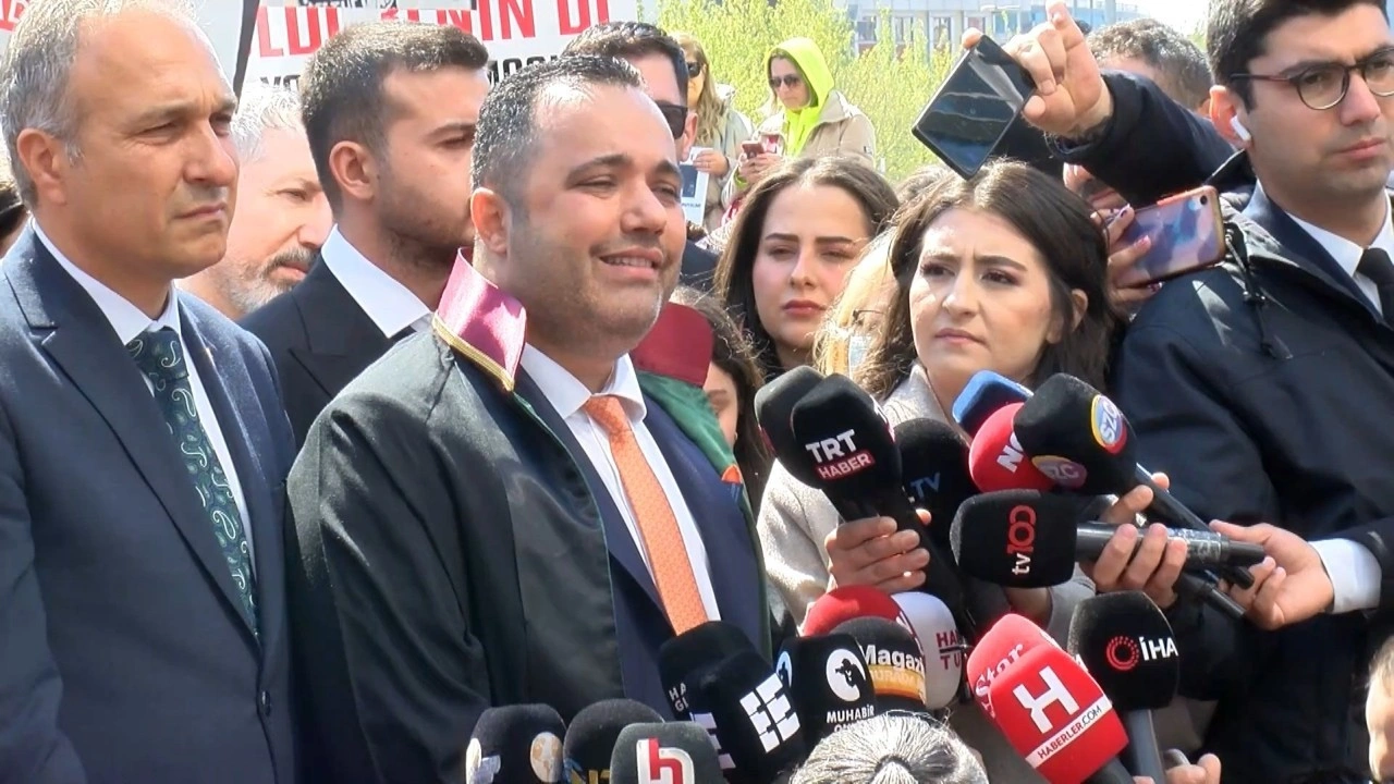 Avukat Rezan Epözdemir gözaltına alındı
