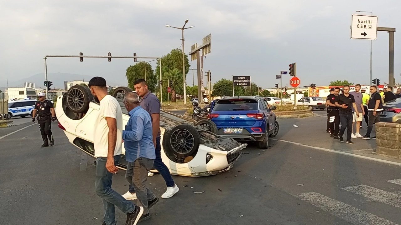 Aydın'da iki otomobilin çarpıştığı kazada 5 yaralı