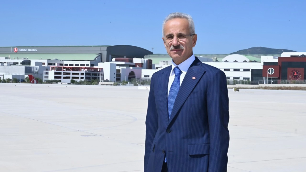 Bakan Uraloğlu: "İstanbul Havalimanı, Avrupa'daki en yoğun havalimanı"