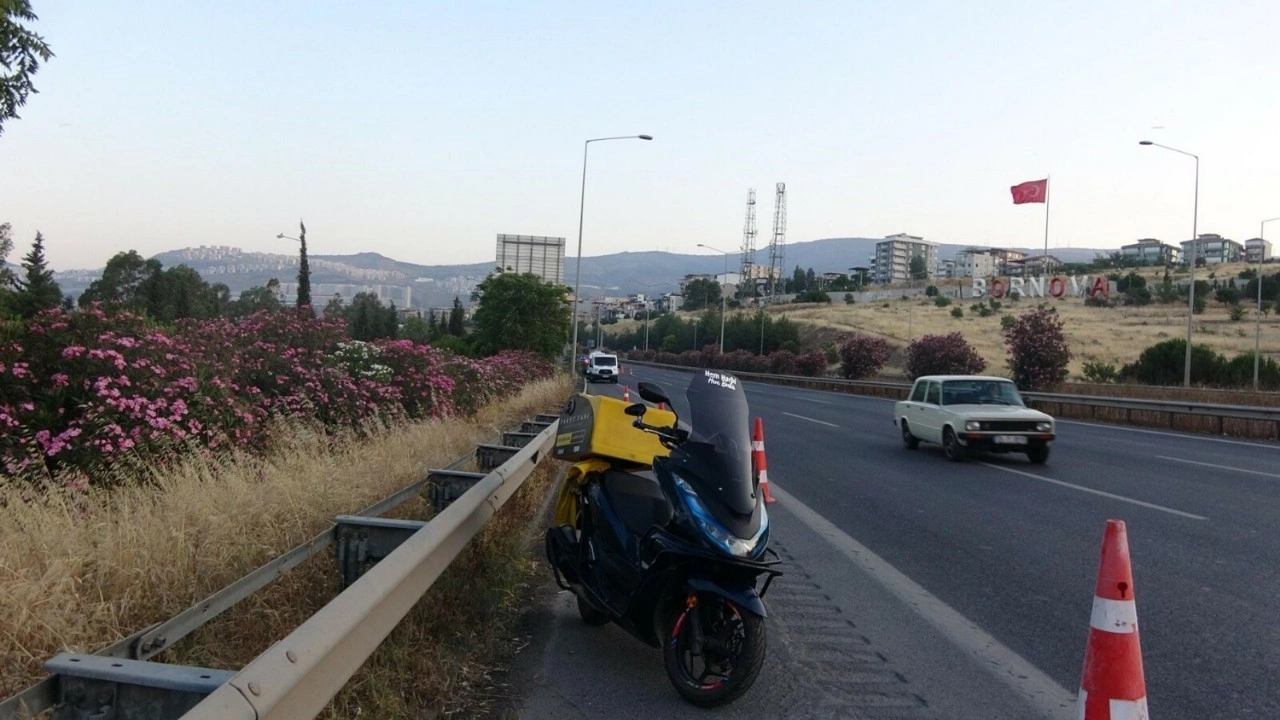 Bariyere çarpan motosikletin sürücüsü motokurye öldü