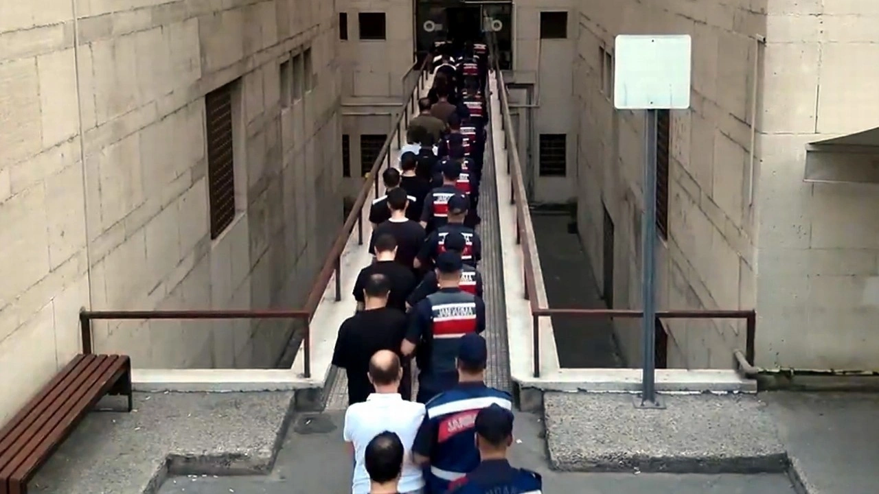 Bursa merkezli 17 ilde suç örgütü operasyonu; 38 tutuklama