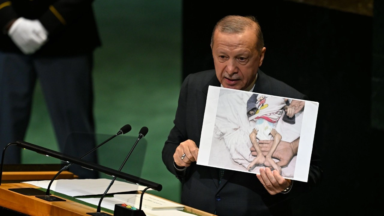 Cumhurbaşkanı Erdoğan BM'de fotoğraflarla dünyaya seslendi