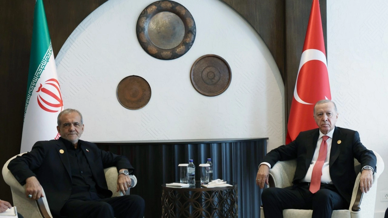 Cumhurbaşkanı Erdoğan, İran Cumhurbaşkanı Pezeşkiyan ile görüştü