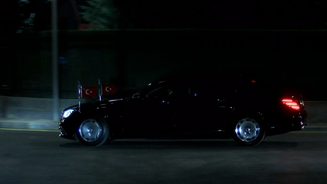 Cumhurbaşkanı Erdoğan, yurda döndü