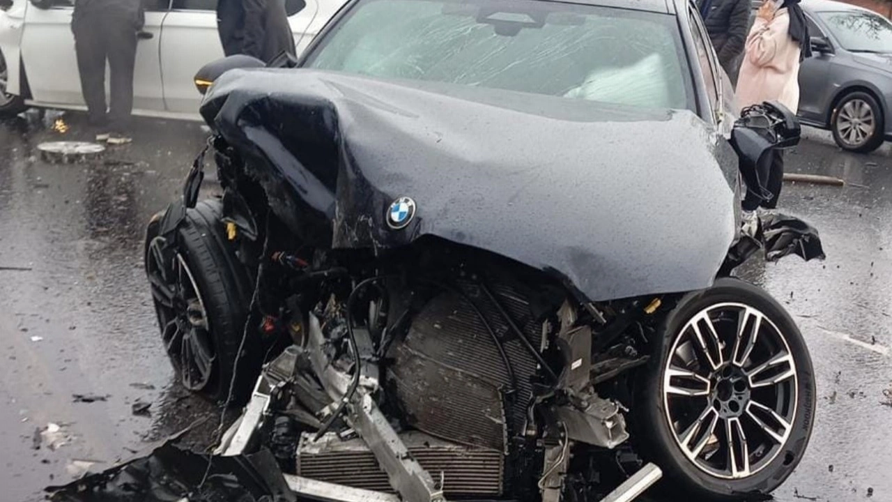 Direksiyon hakimiyetini kaybedip karşı şeride geçti: 2 ölü 2 yaralı