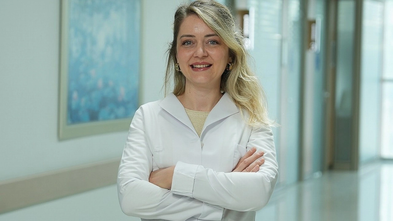 Doç. Dr. Halenur Bilir: "Gülüş tasarımı sadece estetik değil, fonksiyonel bir süreç"