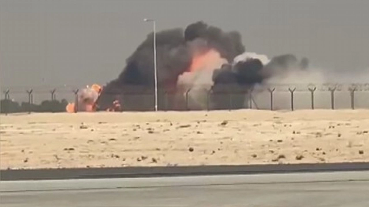 Dubai'deki hava gösterisinde Hindistan'a ait savaş uçağı düştü; pilot hayatını kaybetti