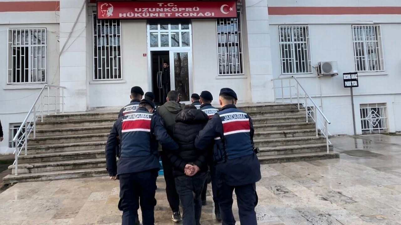 Edirne’de 3 göçmen kaçakçısı tutuklandı