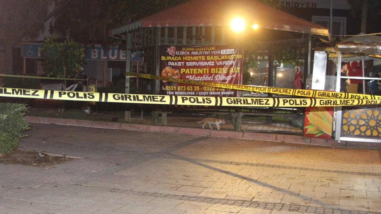 Emekli polis memuru, eski eşini tabancayla öldürüp, kendini de vurdu