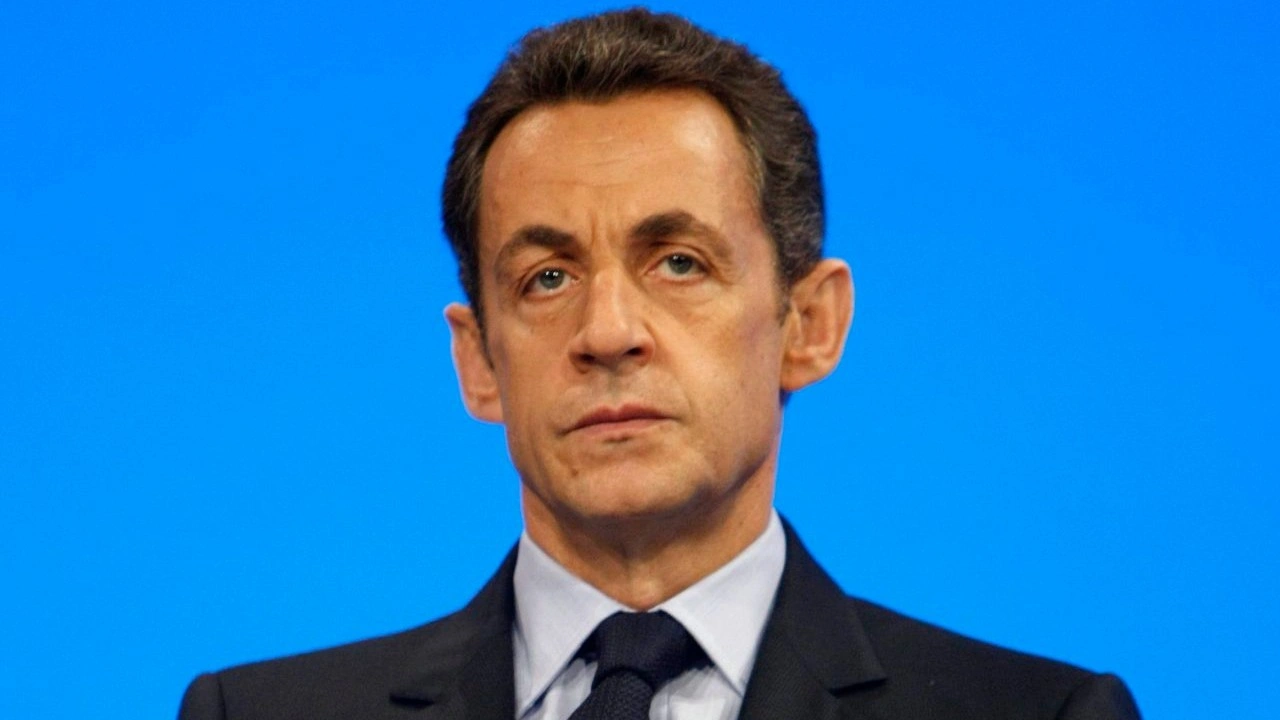 Eski Fransa Cumhurbaşkanı Sarkozy yolsuzlukla yargılandığı davada suçlu bulundu