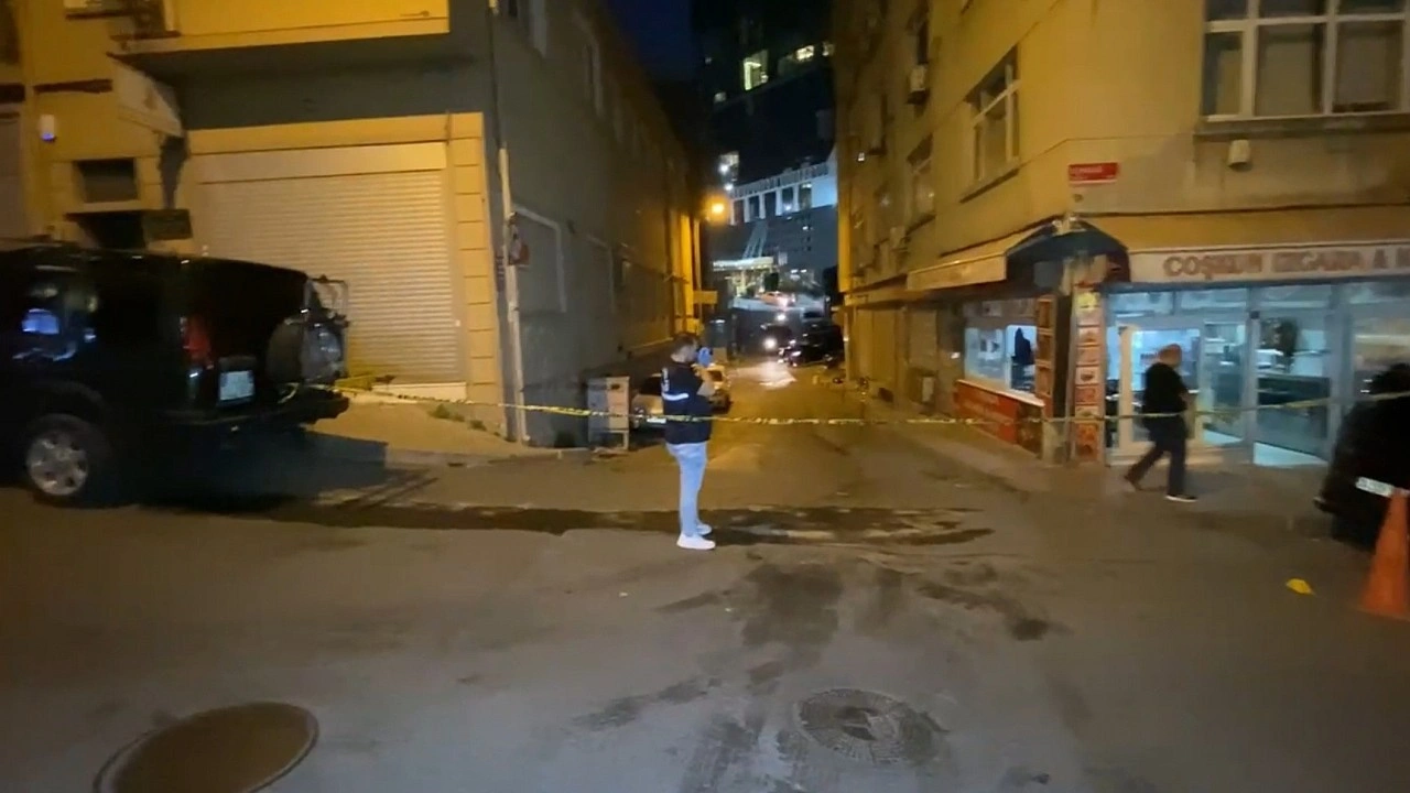 Evi terk eden eşinin ikiz kardeşi tarafından öldürüldü