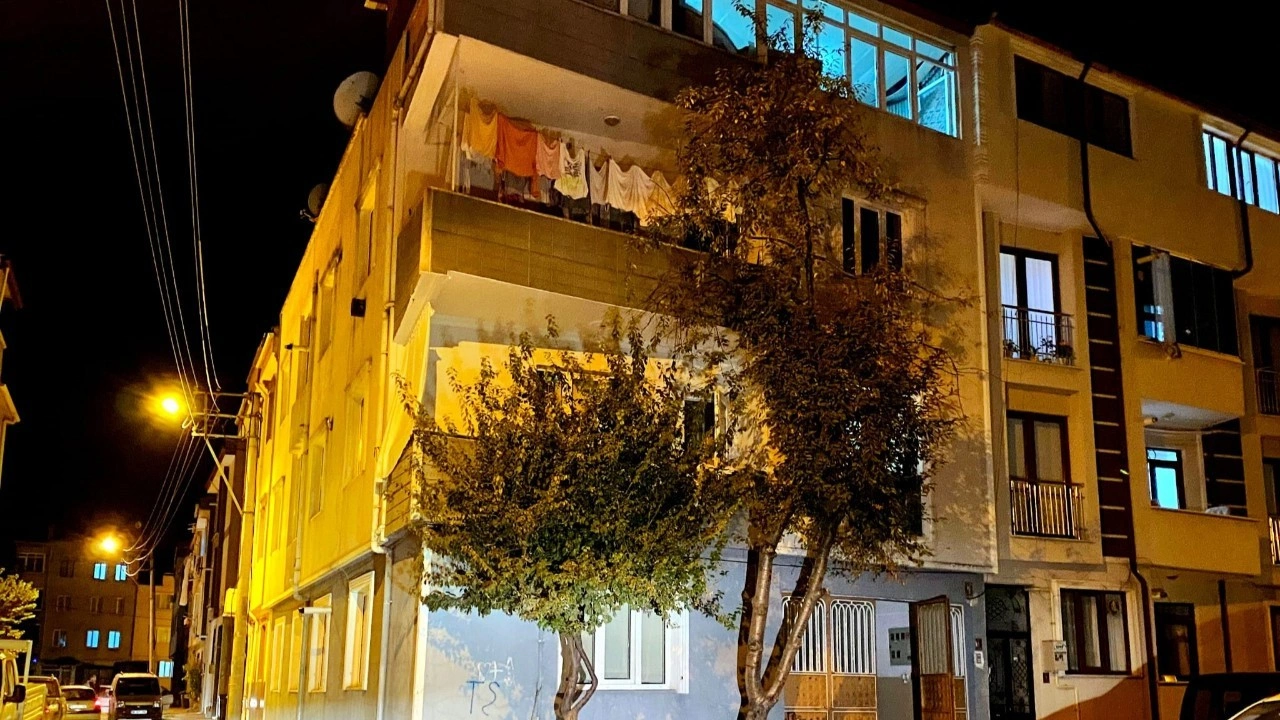 Evin terasında çamaşır toplarken düşen genç kız, ağır yaralandı