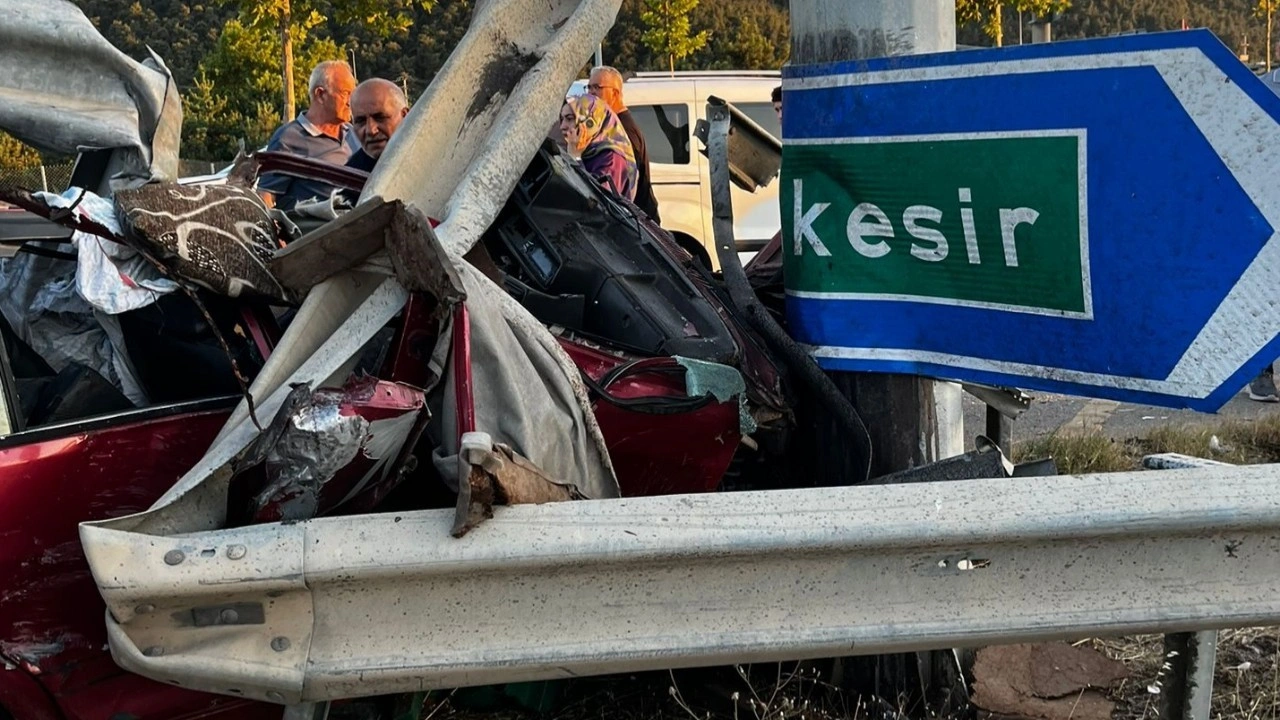 Feci trafik kazasında sürücü hayatını kaybetti