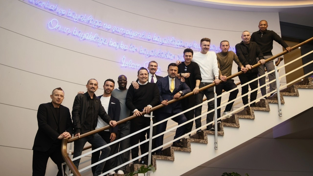 Fenerbahçe’nin unutulmaz futbolcuları derbi öncesi bir araya geldi