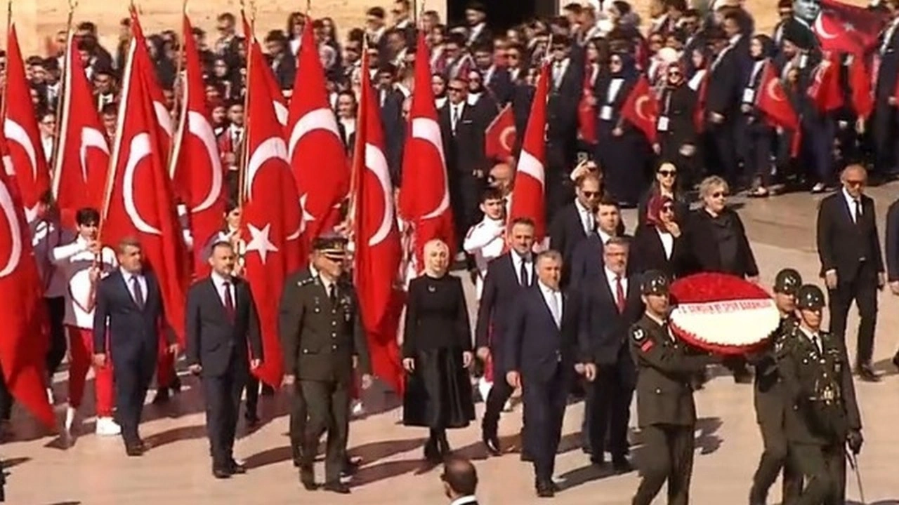 Gençlik ve Spor Bakanı Anıtkabir'de