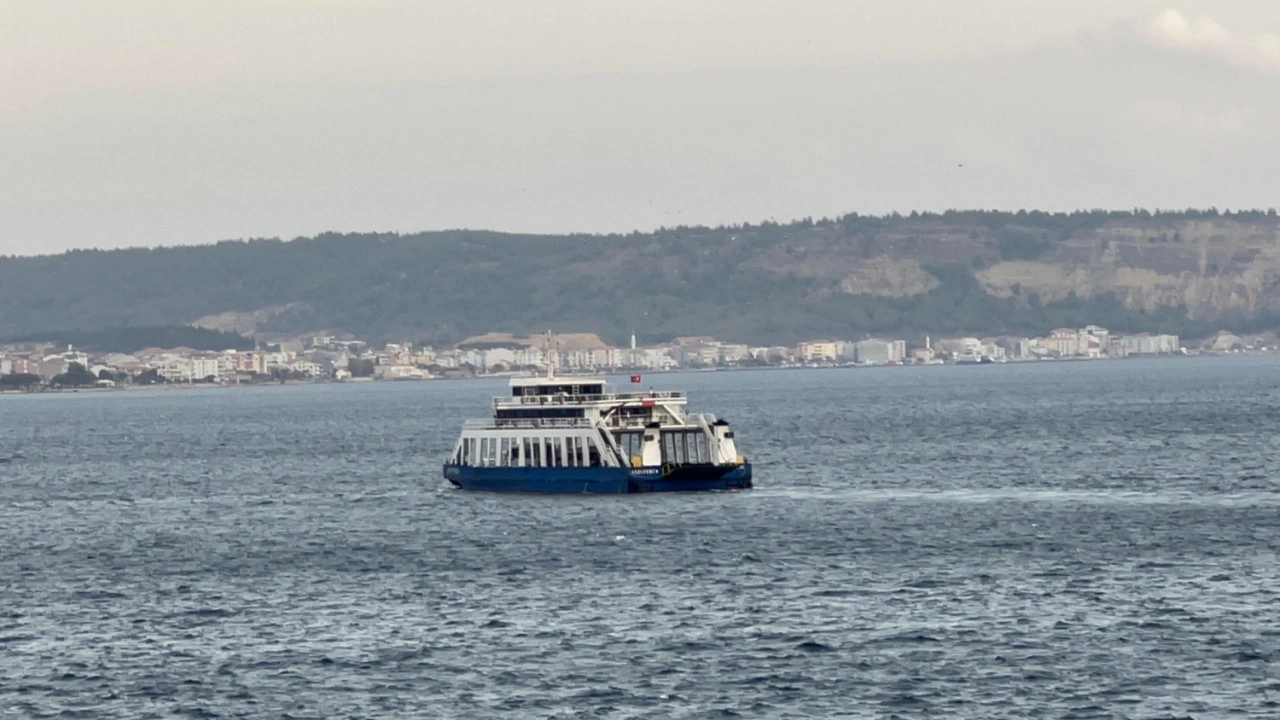 Gökçeada feribot seferleri iptal edildi