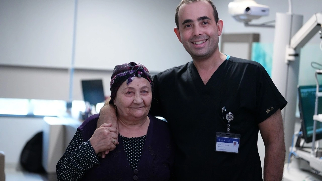 Görme kaybı yaşayan hasta, tedaviyle sağlığına kavuştu
