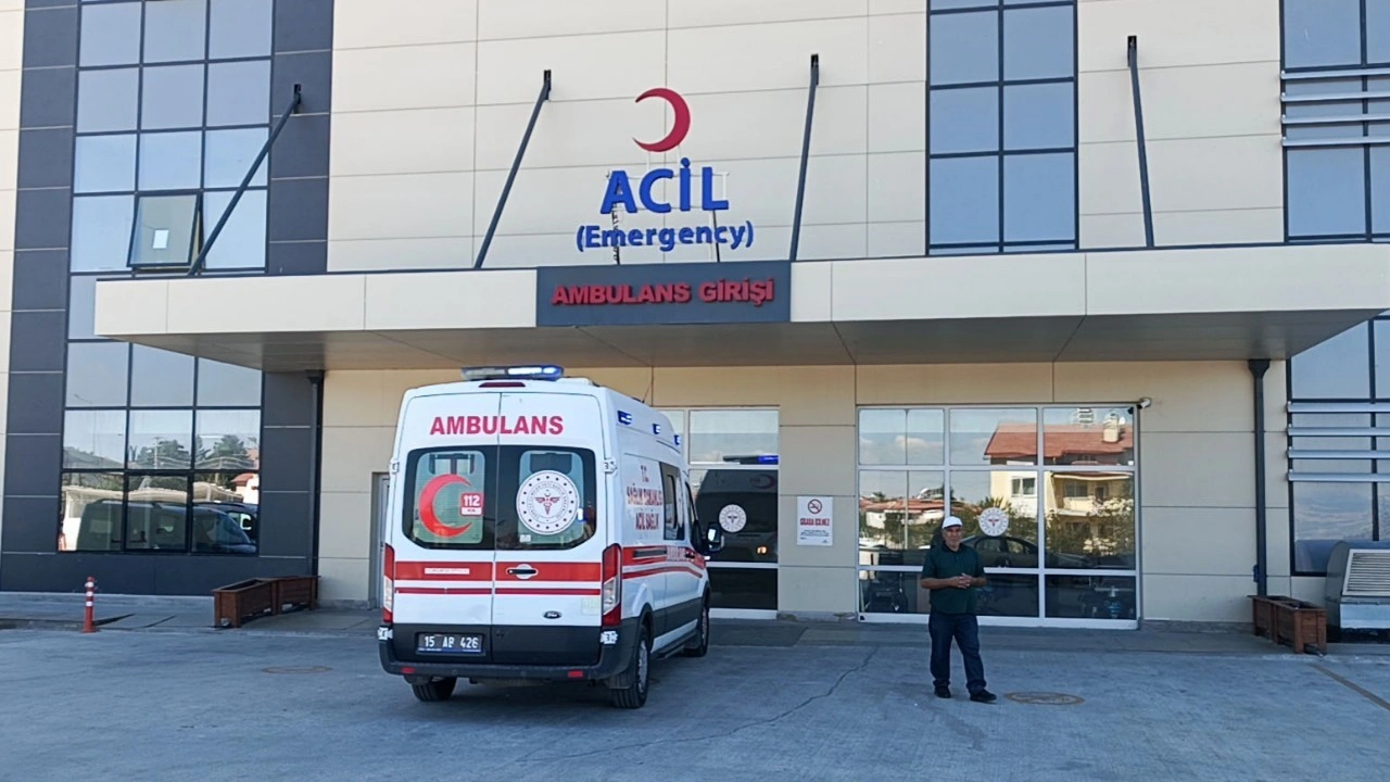 Gümüşhane'de 29 öğrenci, zehirlenme şüphesiyle hastaneye kaldırıldı