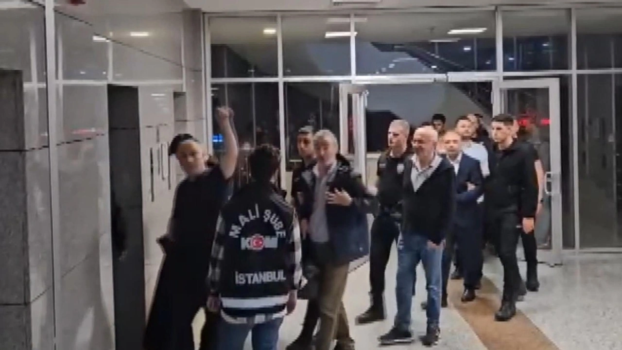 İBB’ye yönelik operasyonda 25 kişi tutuklandı