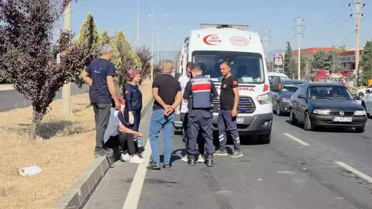 İşçi servis minibüsleri çarpıştı! 8 yaralı