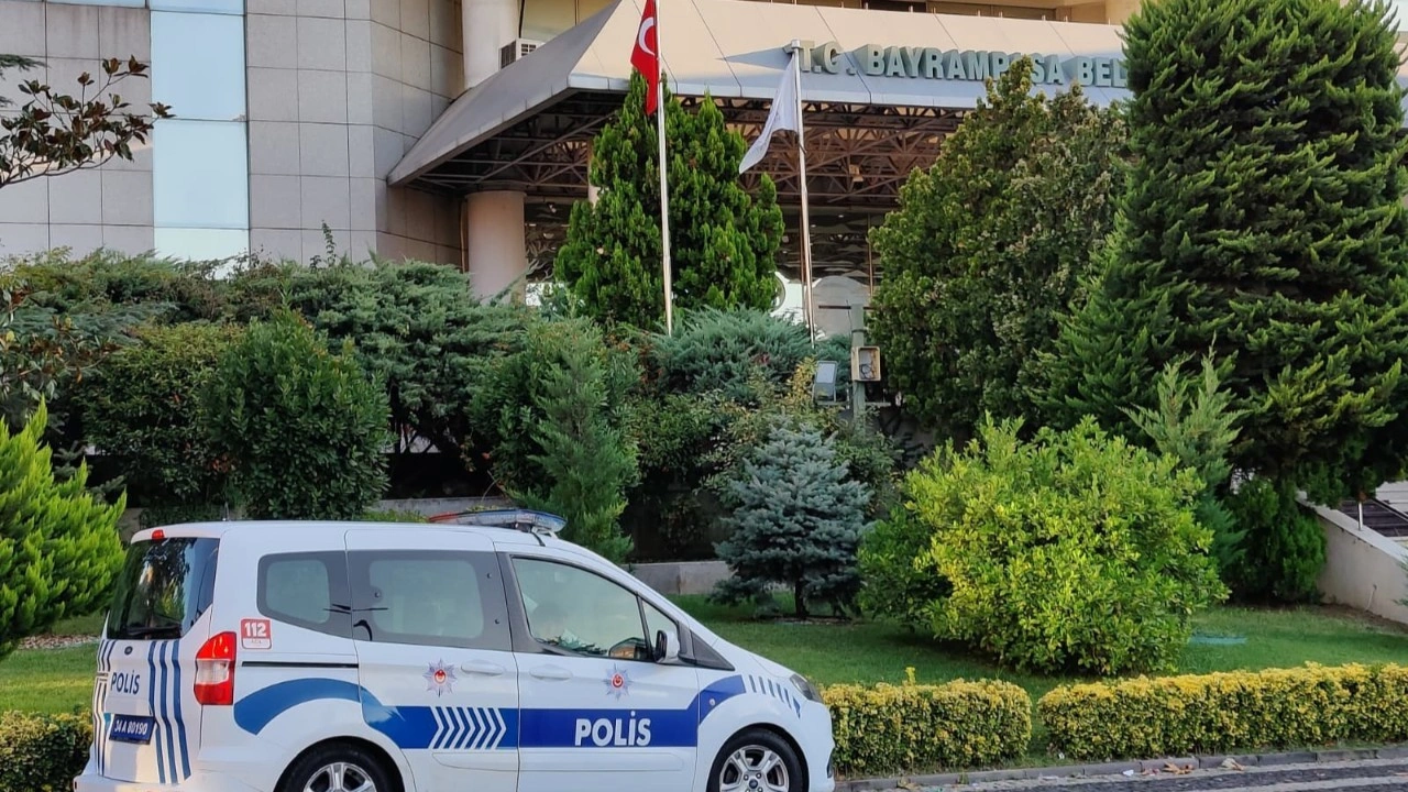 İstanbul Bayrampaşa Belediyesi'ne operasyon