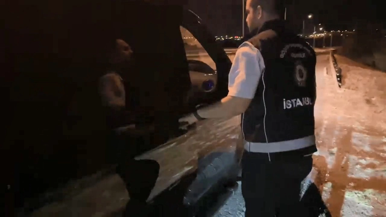 İstanbul'da kaçak göçmen operasyonu; 10 kişi tutuklandı