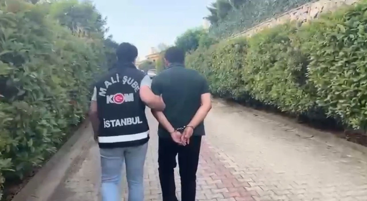 İstanbul merkezli 9 ilde FETÖ'nün güncel finans yapılanmasına yönelik operasyon