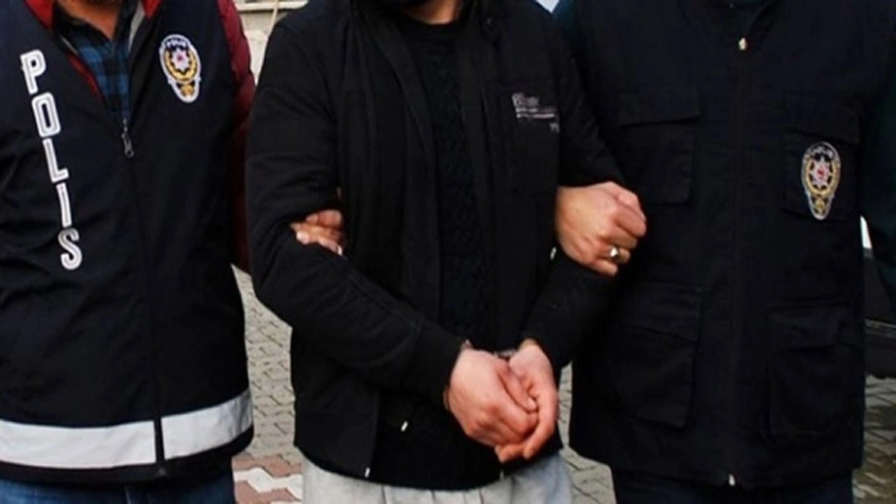 İzmir'de düzenlenen operasyonda 133 şüpheli gözaltına alındı