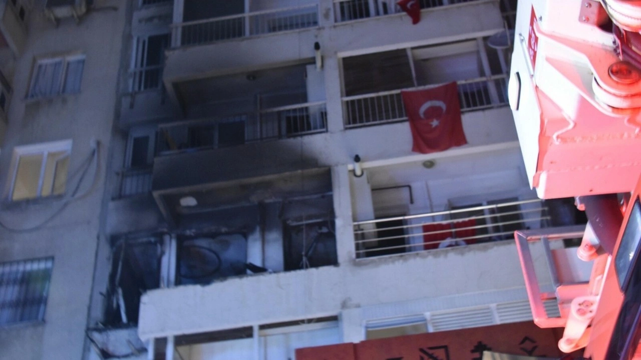 İzmir’de gaz sızıntısı sonrası patlama: 4 yaralı!