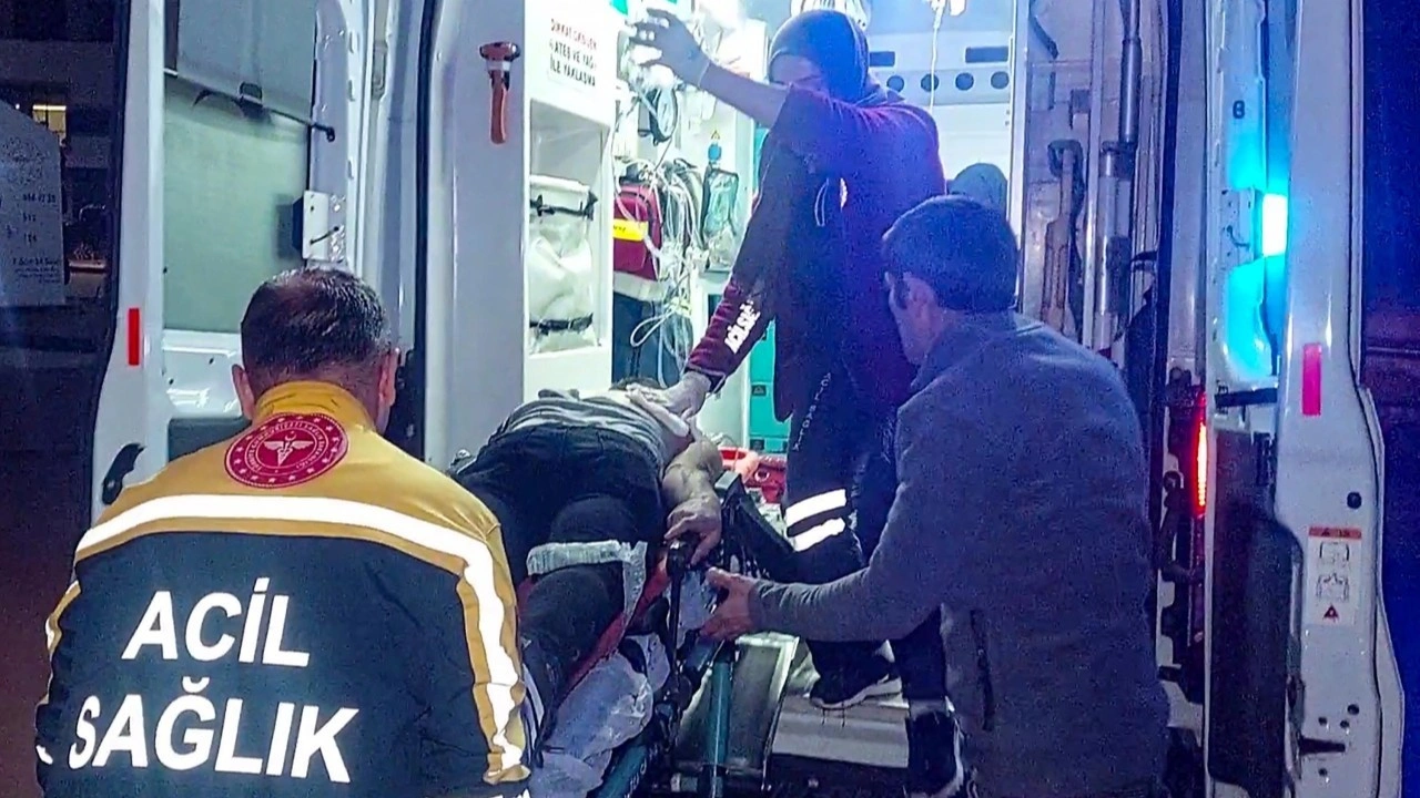 Kız kaçırma yüzünden çıkan kavgada baba ve oğlu yaralandı