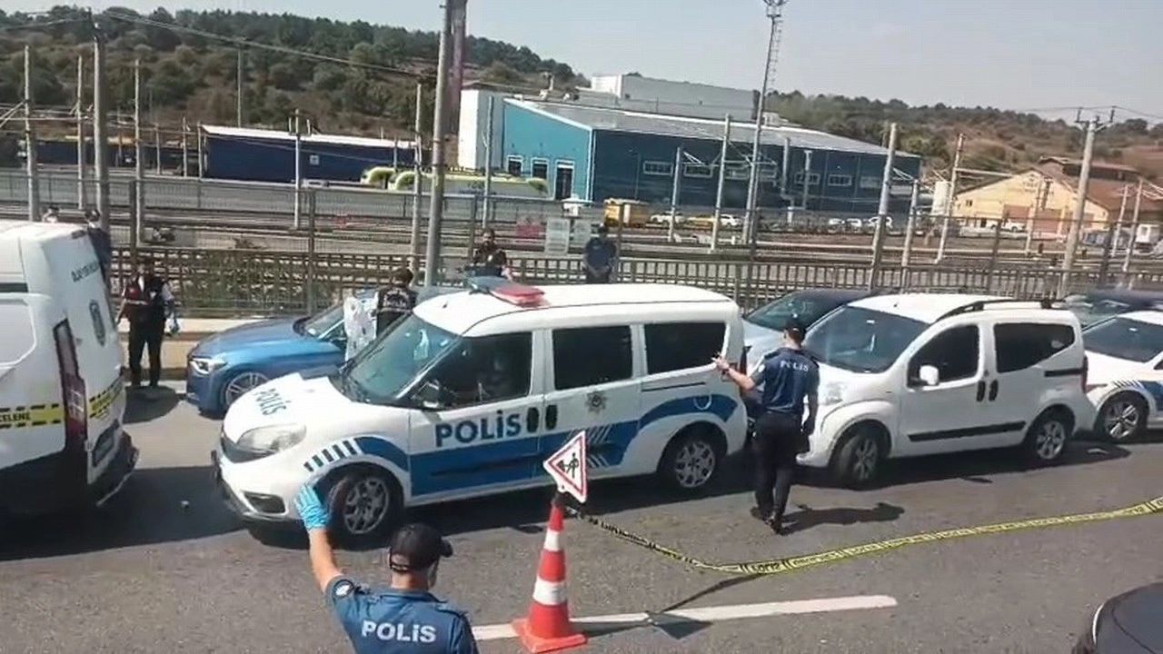 Küçükçekmece'de bir kişi otomobil içerisinde ölü bulundu