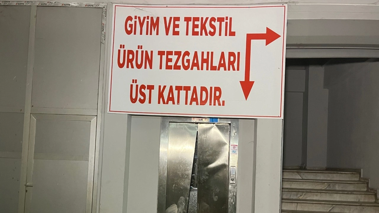 Mahsur kaldıkları asansörde dumandan etkilenen 1’i çocuk 5 kişiyi itfaiye kurtardı