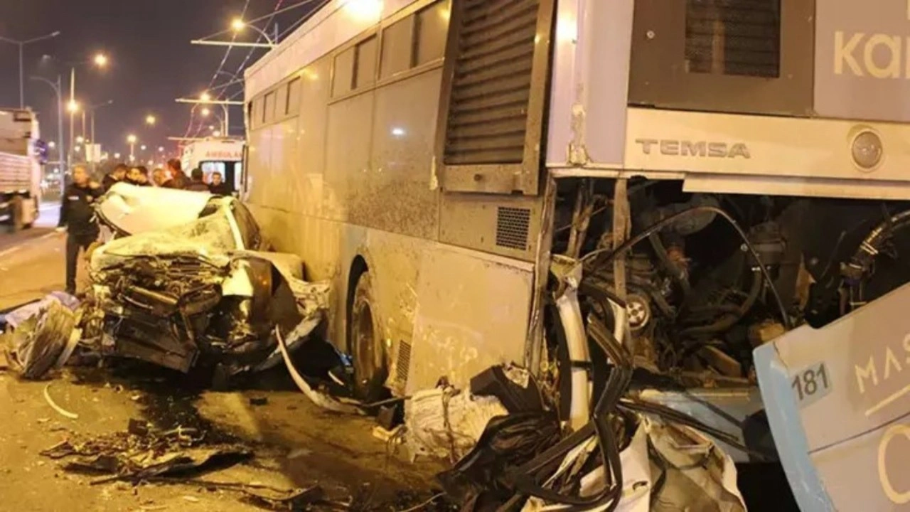 Malatya'da zincirleme kaza: 2 ölü, 3 yaralı