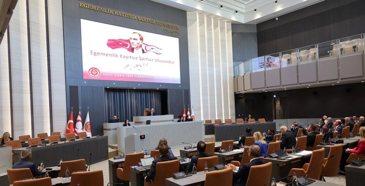 Meclis dönemin son toplantısını yapıyor