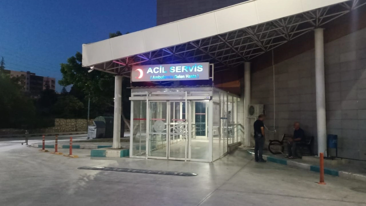 Mersin'de denize giren 3 öğrenciden 2'si boğuldu, 1'inin durumu ağır