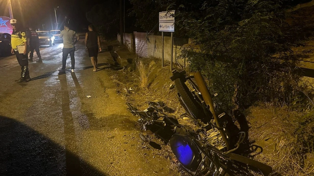 Motosiklet ile elektrikli bisiklet çarpıştı: 1 ölü, 1 yaralı