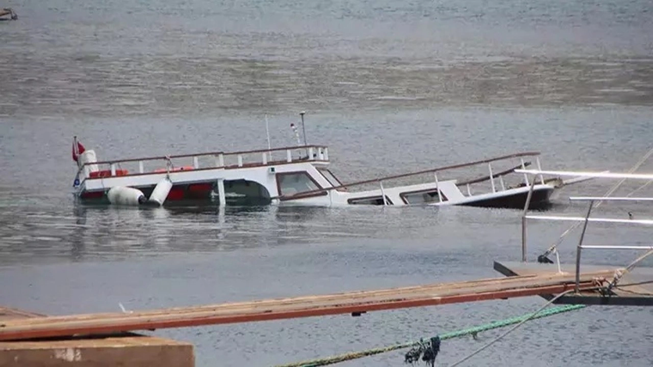 Nijerya'da yolcu teknesi battı: 37 ölü