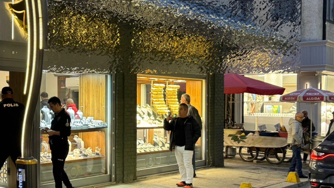 Ordu'da kuyumcudan 2 milyon liralık altın çalan şüpheli, Trabzon'da yakalandı