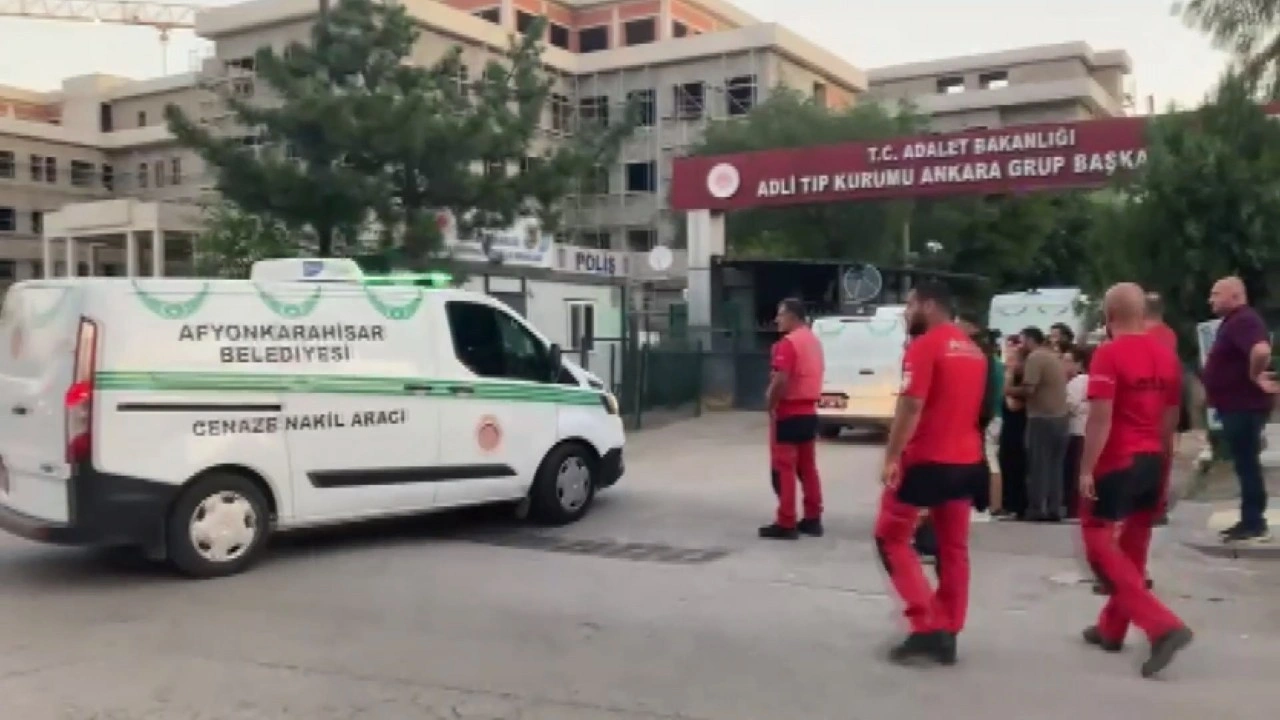 Orman şehitlerinin naaşları Ankara Adli Tıp Kurumu'na getirildi