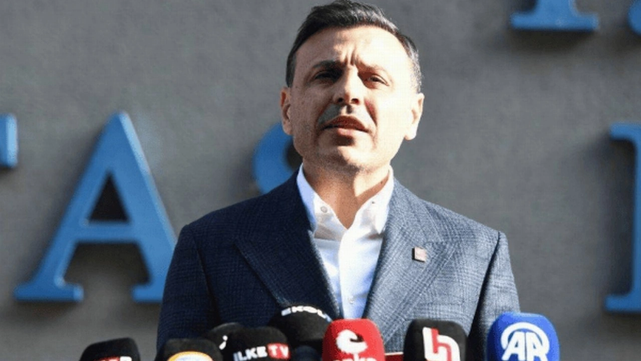 Özgür Çelik'in yargılandığı 'Tedbiren görevden uzaklaştırma' davası ertelendi