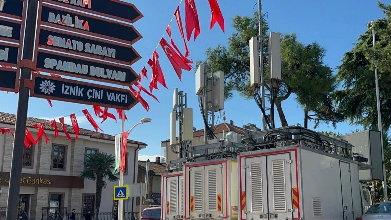 Papa 14'üncü Leo'nun geleceği İznik'e ziyaretçi akını