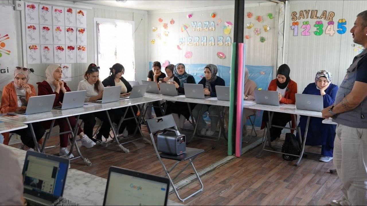 Pegasus’tan 330 depremzede genç kadına dijital kariyer desteği